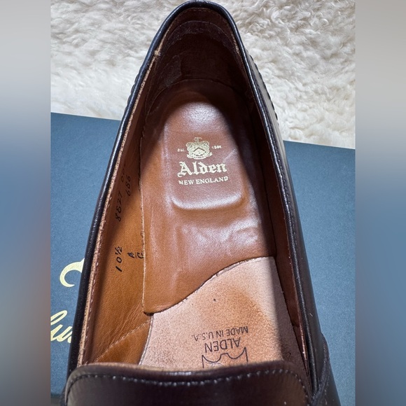 Alden Men’s Dark Brown Leather Full Strap Slip-On Loafers Size 10.5C - Picture 4 of 11